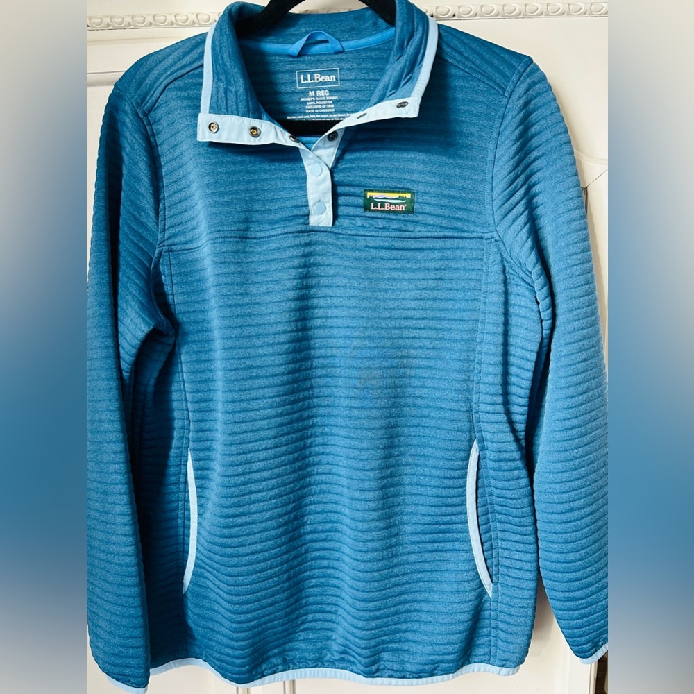 L.L. Bean Women's Airlight Pullover Sweater Blue Size Medium Long Sleeve - Picture 2 of 7